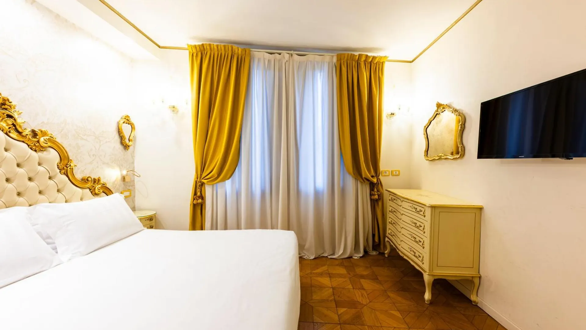 Casa Savoia & Casa Jolanda Hotel Venice 0*,  Italy